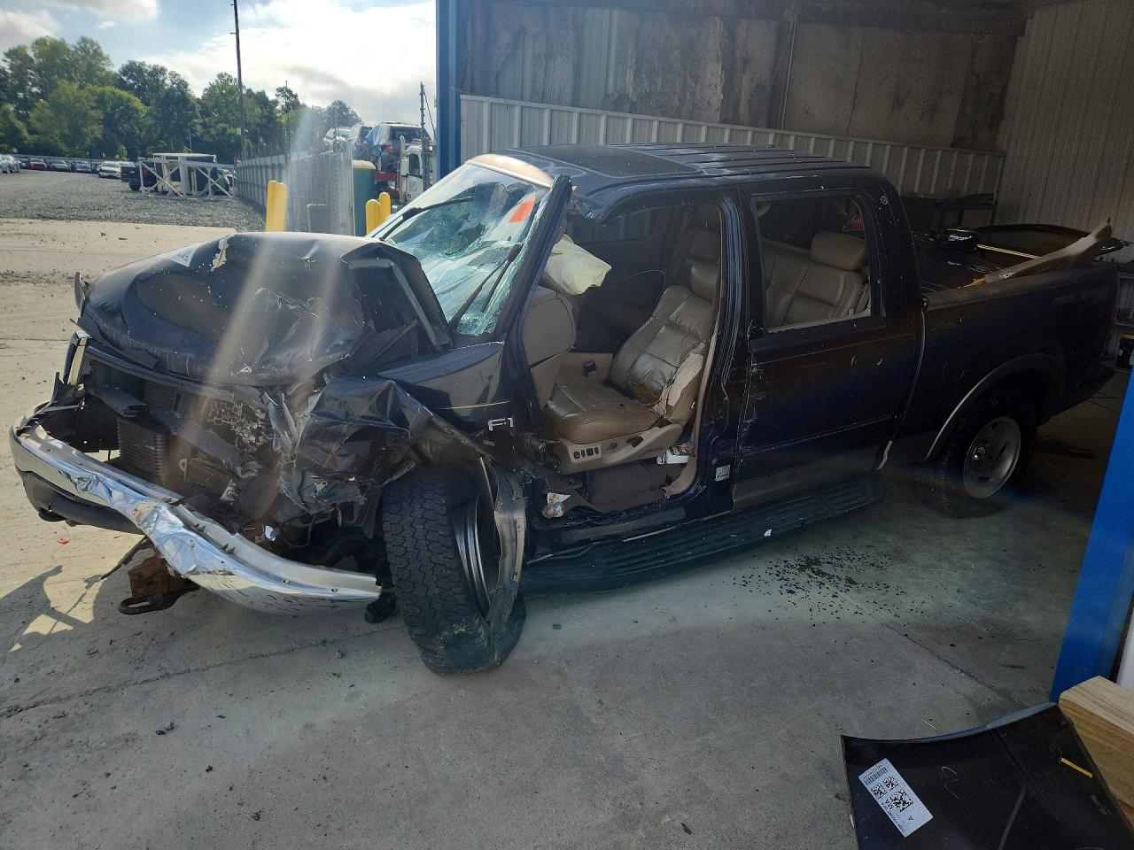 Photo of the 2001 FORD F150 SUPERCREW