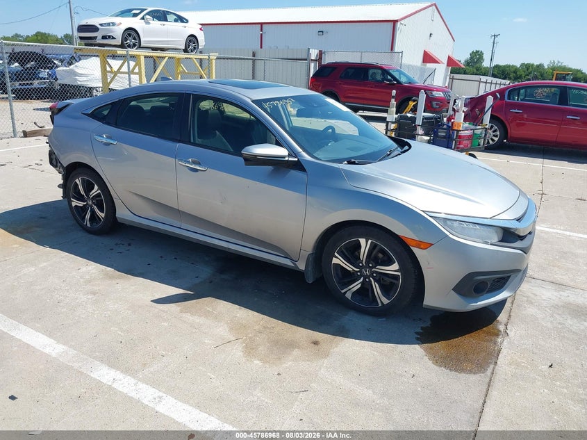 Photo of the 2018 HONDA CIVIC TOURING