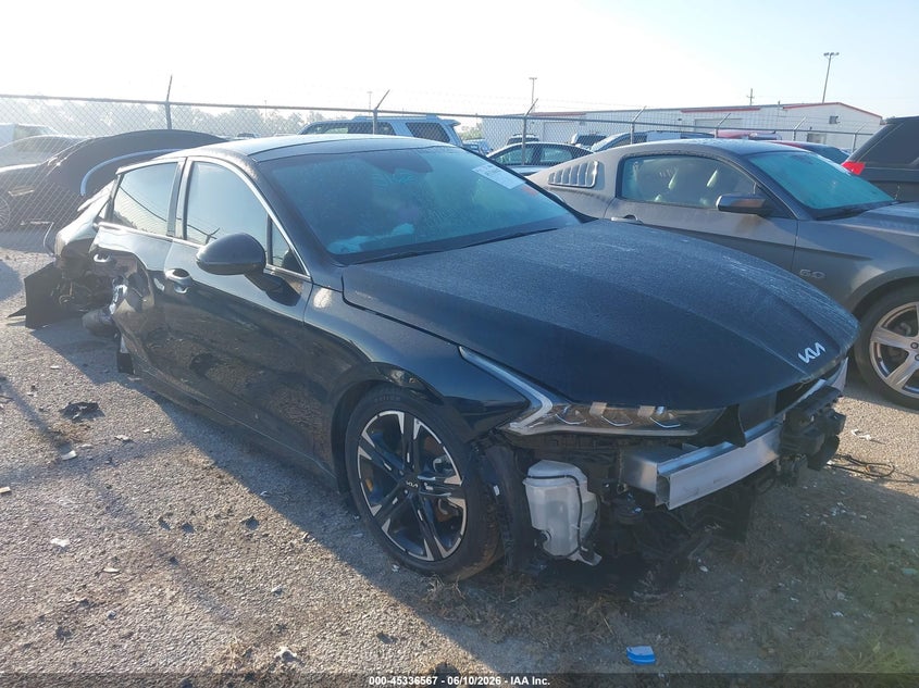 Photo of the 2023 KIA K5 GT-LINE