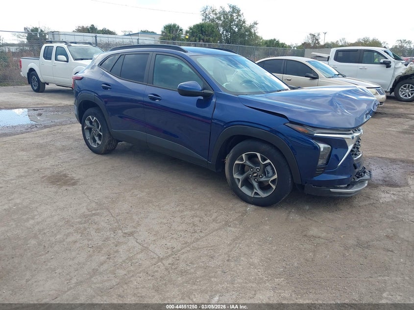 Photo of the 2024 CHEVROLET TRAX FWD LT