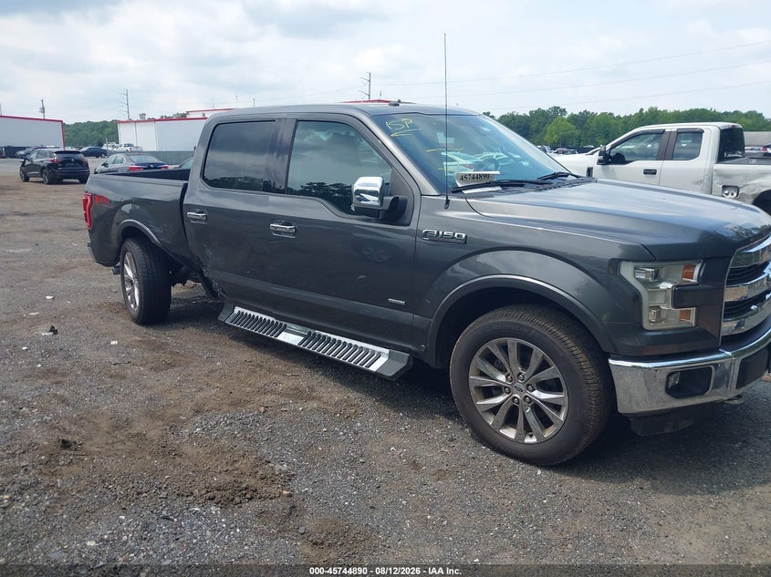 Photo of the 2015 FORD F-150 LARIAT