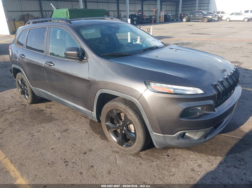 Photo of the 2018 JEEP CHEROKEE LATITUDE FWD