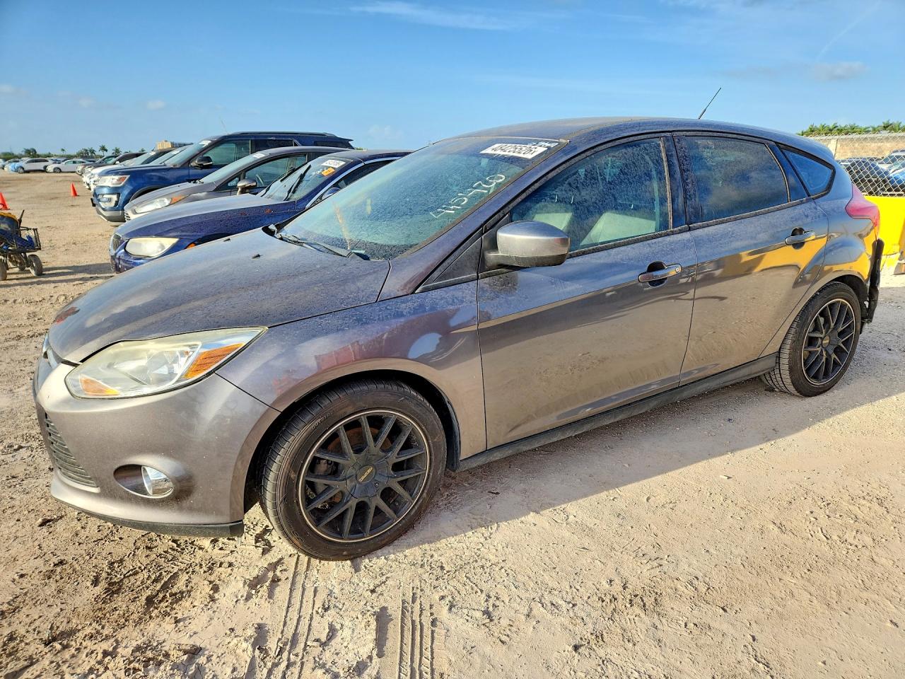 Photo of the 2012 FORD FOCUS SE