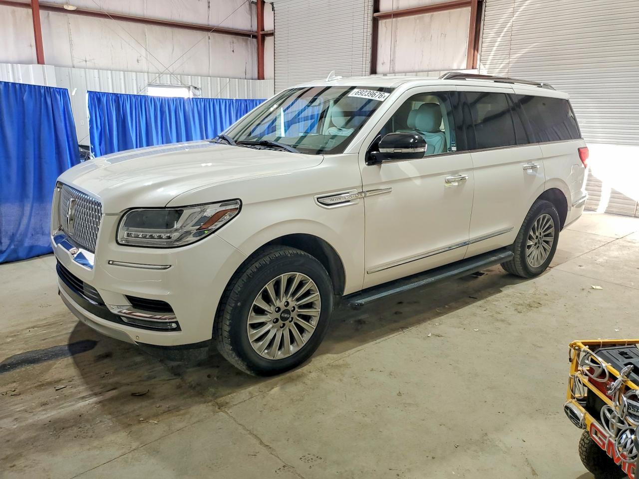 Photo of the 2018 LINCOLN NAVIGATOR PREMIERE