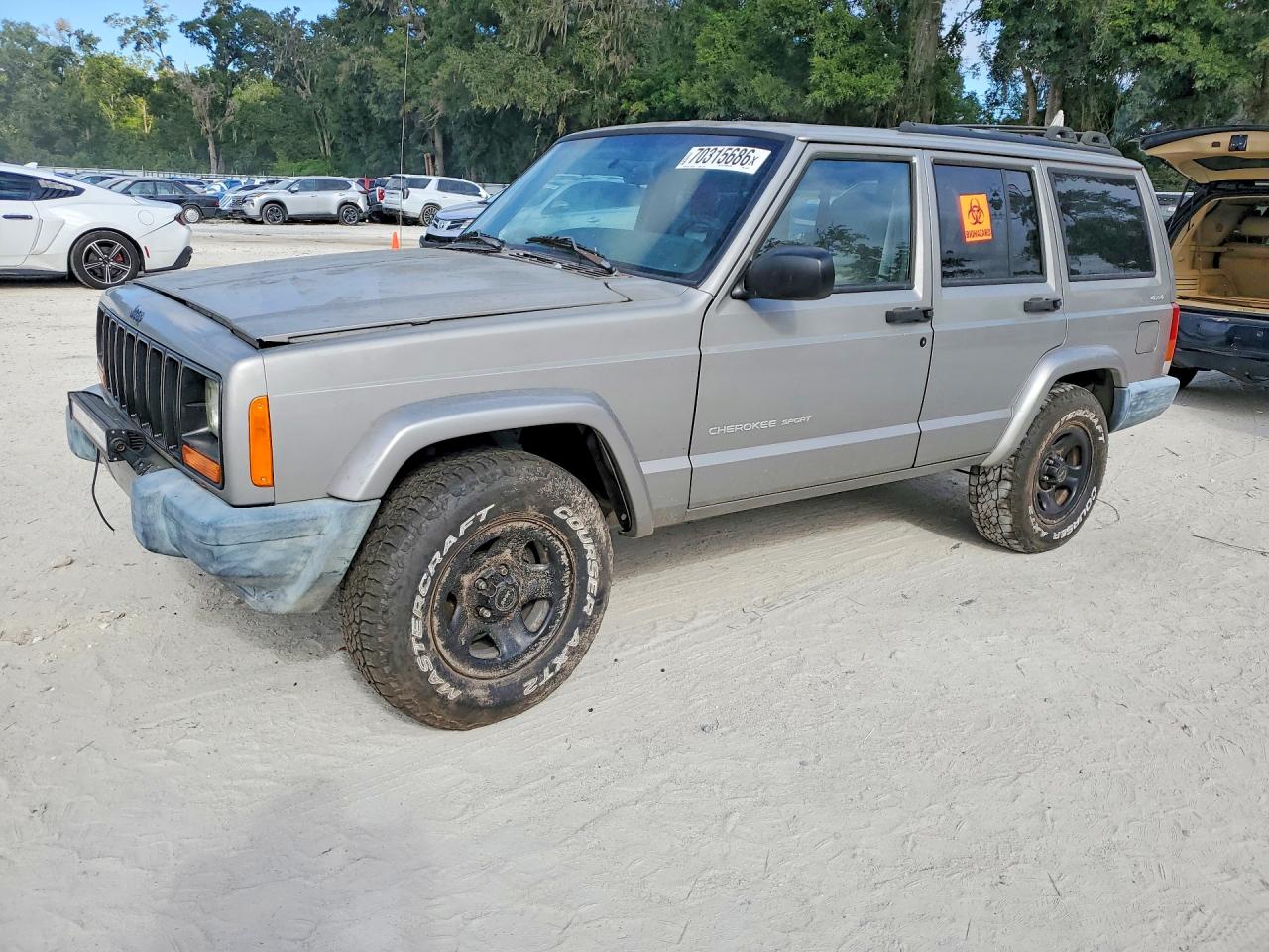 Photo of the 2001 JEEP CHEROKEE SPORT