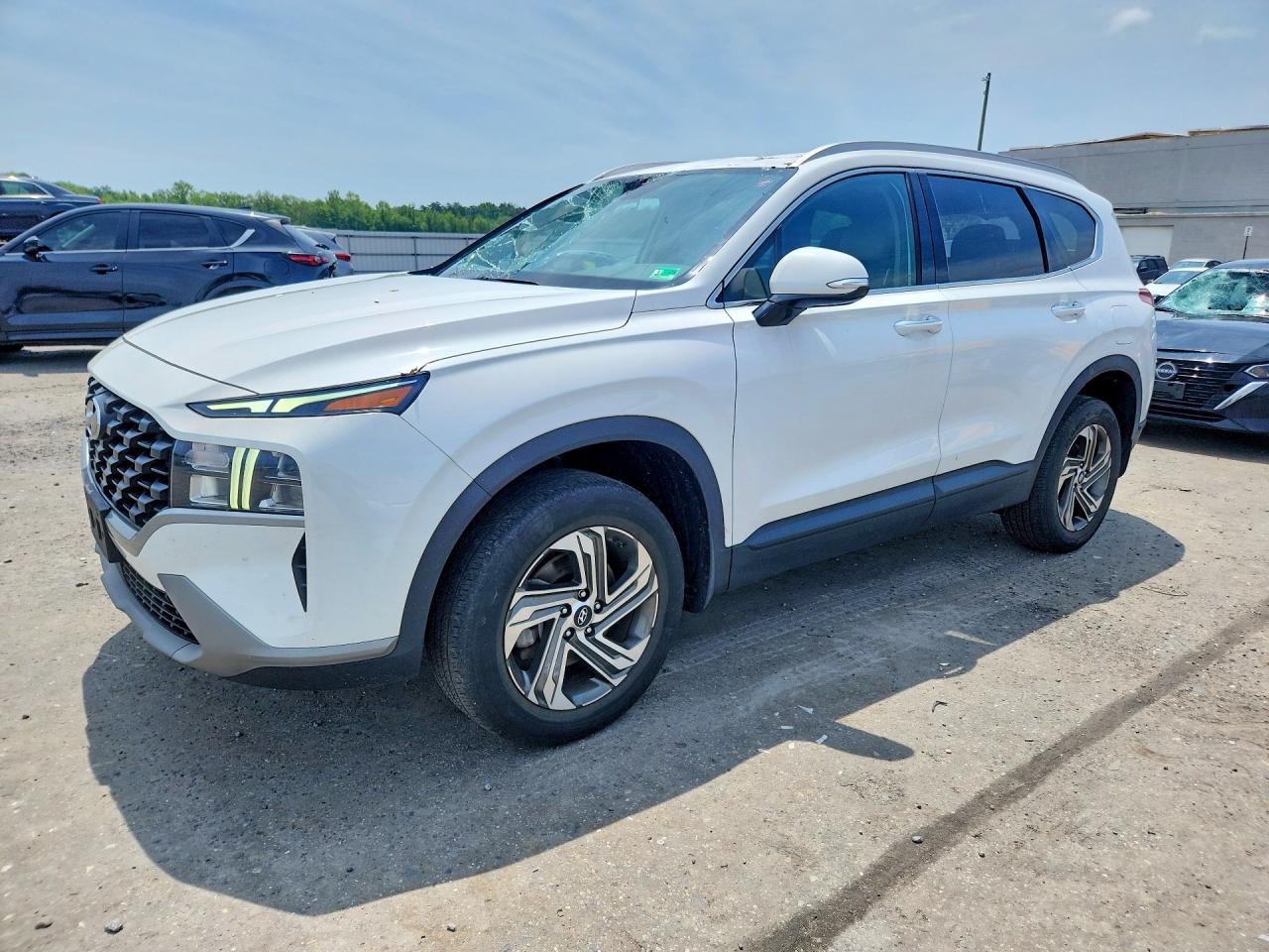 Photo of the 2023 HYUNDAI SANTA FE SEL