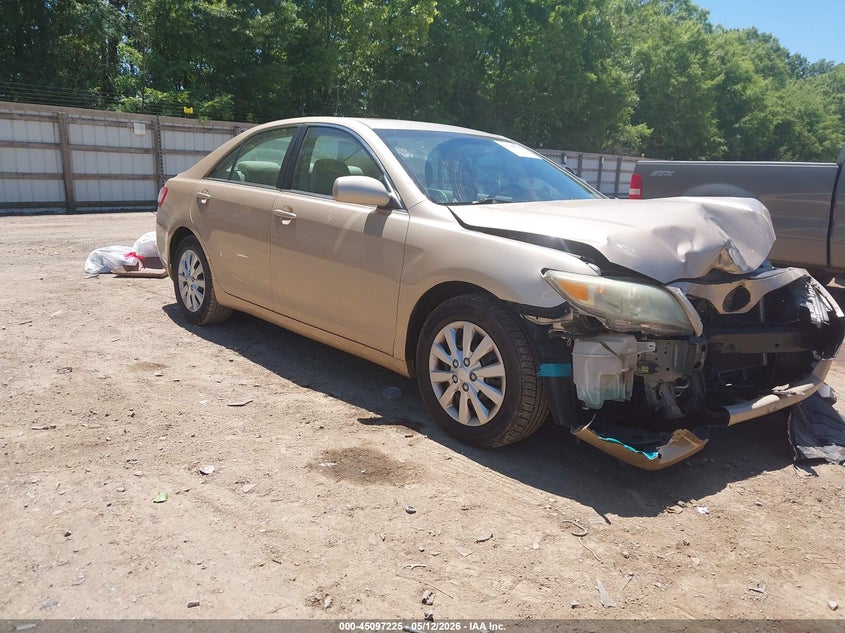 Photo of the 2010 TOYOTA CAMRY LE