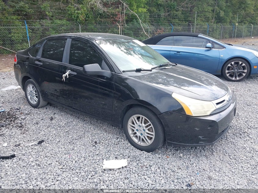 Photo of the 2011 FORD FOCUS SE
