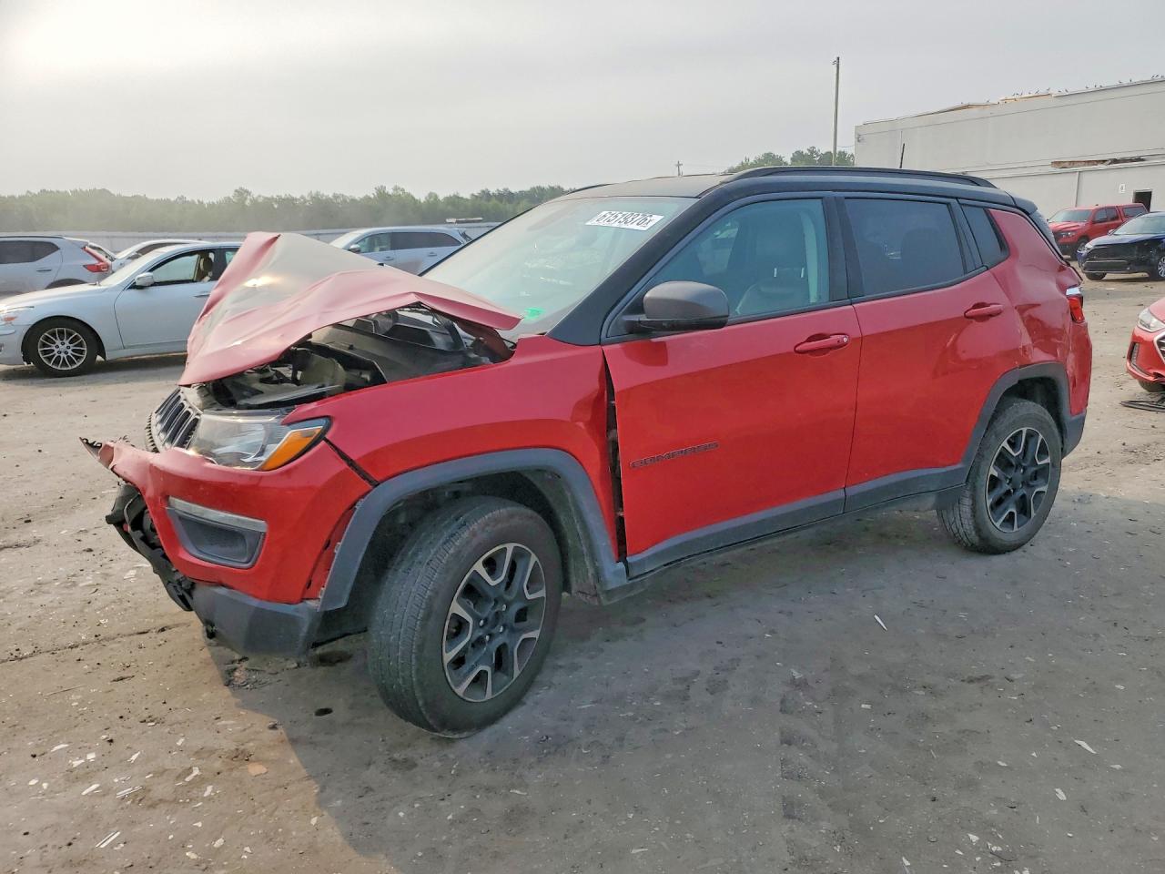 Photo of the 2019 JEEP COMPASS TRAILHAWK