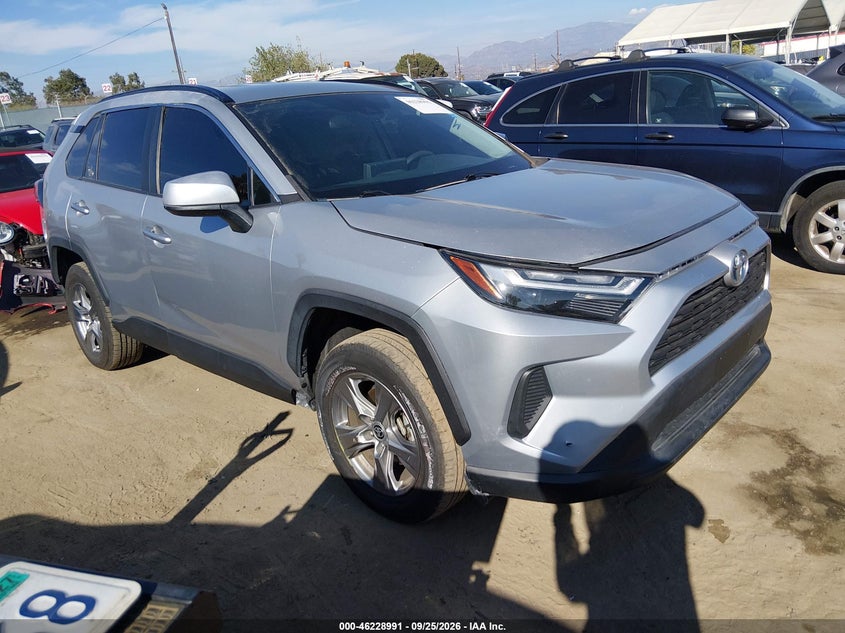 Photo of the 2024 TOYOTA RAV4 HYBRID XLE