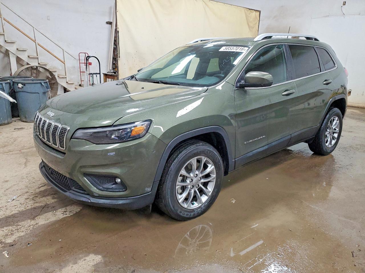 Photo of the 2021 JEEP CHEROKEE LATITUDE LUX