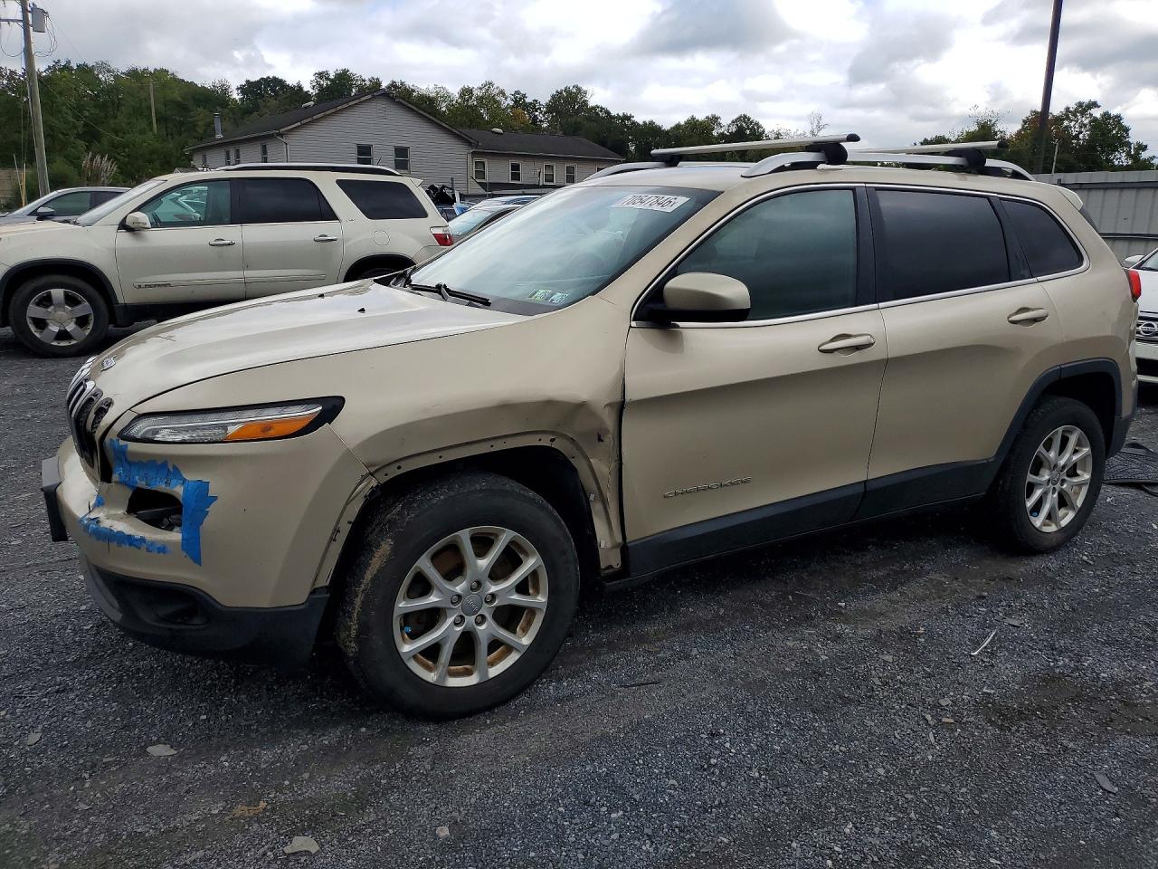 Photo of the 2014 JEEP CHEROKEE LATITUDE
