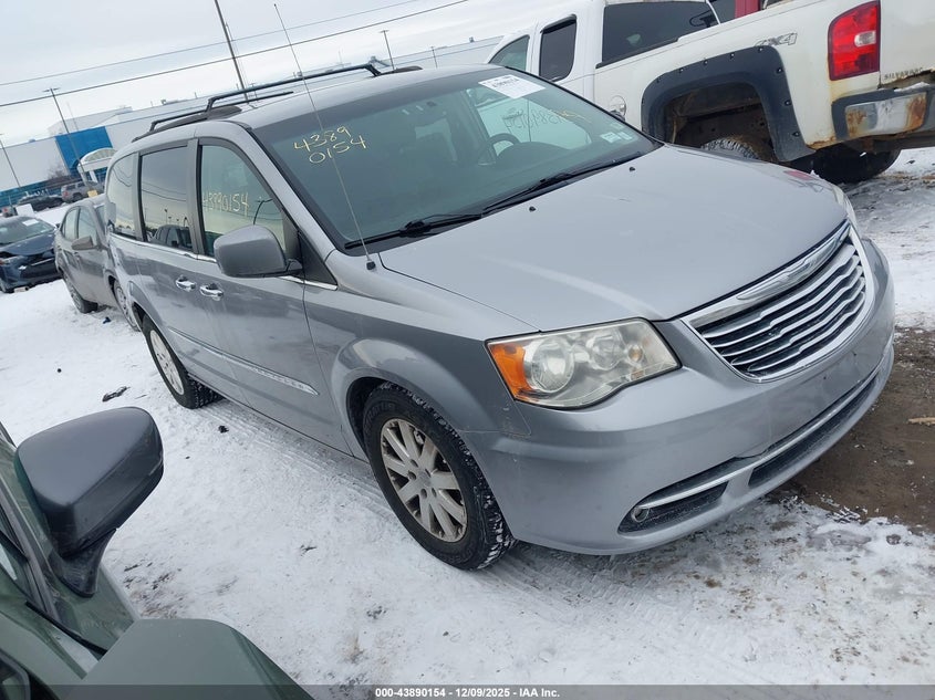Photo of the 2016 CHRYSLER TOWN & COUNTRY TOURING