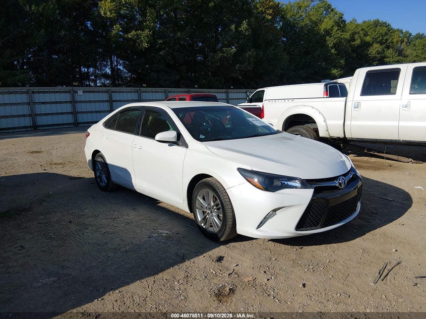 Photo of the 2016 TOYOTA CAMRY SE