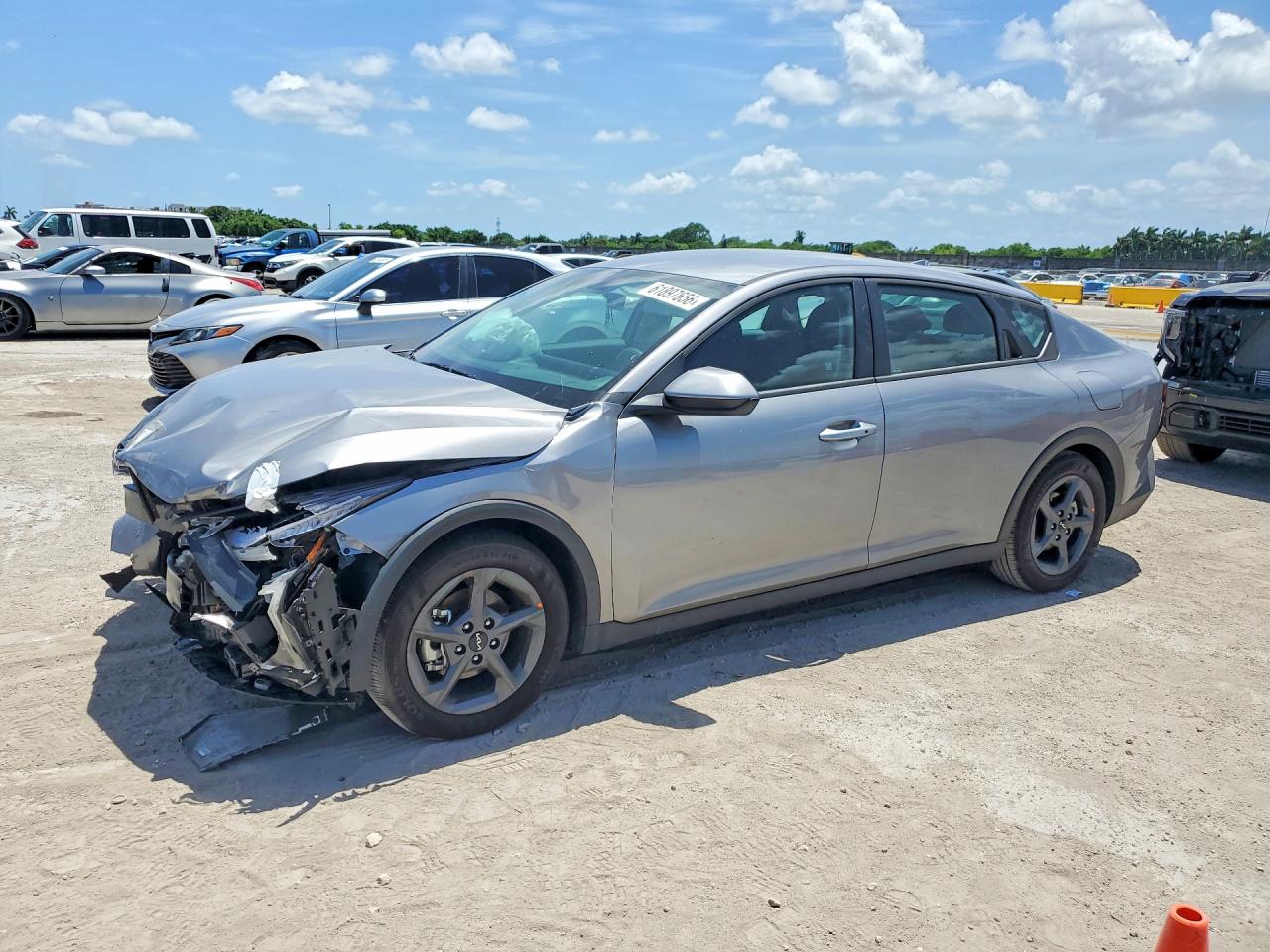 Photo of the 2026 KIA K4 LXS