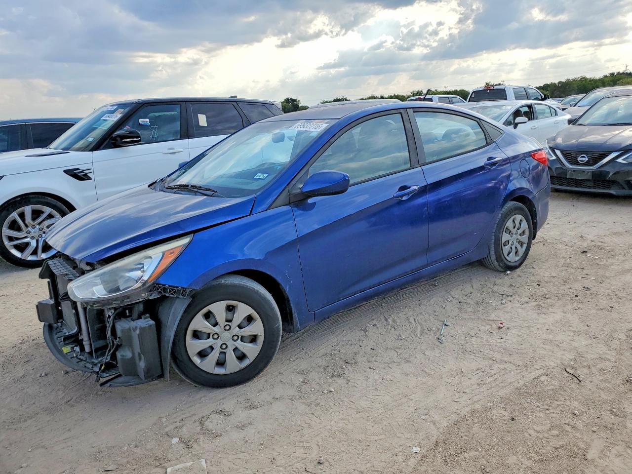 Photo of the 2016 HYUNDAI ACCENT SE