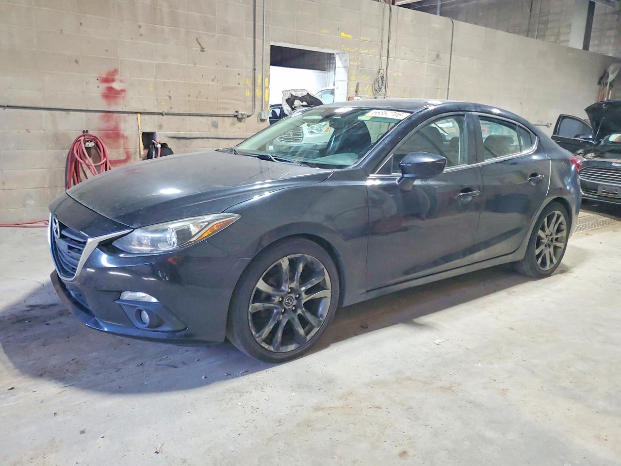 Photo of the 2016 MAZDA 3 TOURING