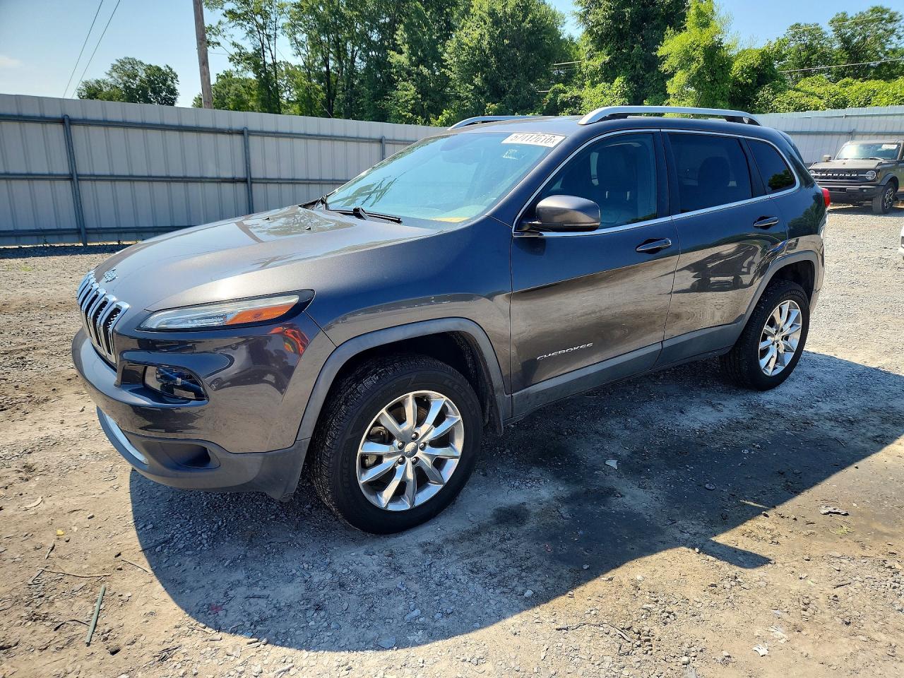 Photo of the 2015 JEEP CHEROKEE LIMITED