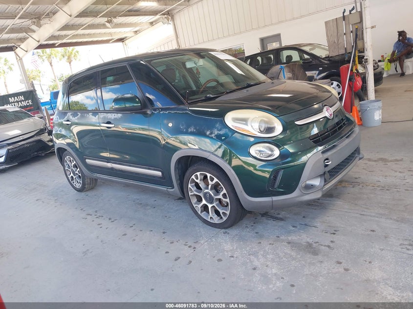 Photo of the 2014 FIAT 500L TREKKING