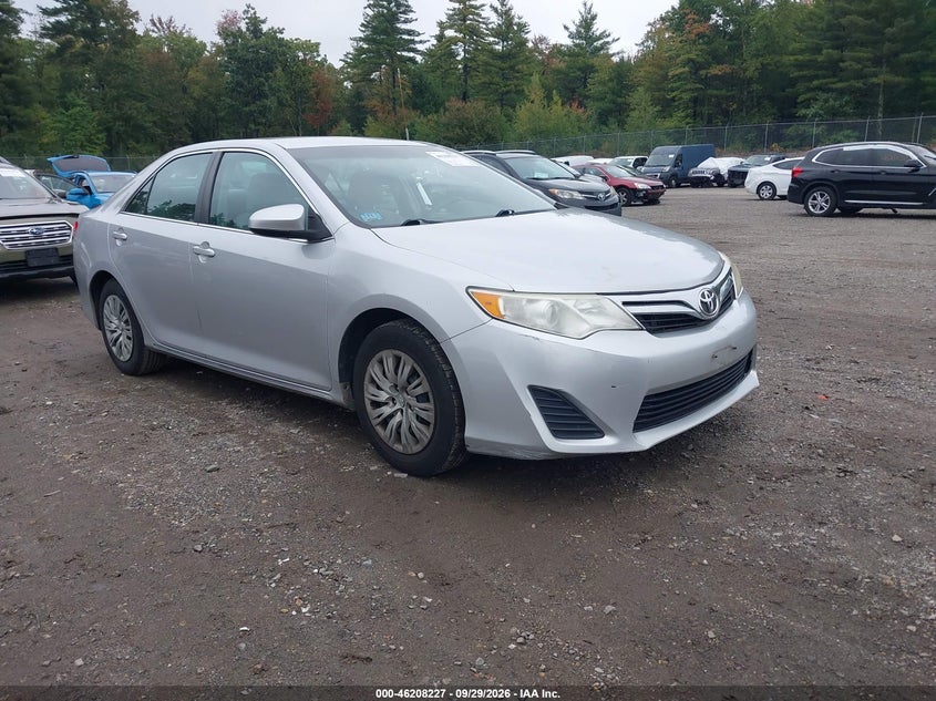 Photo of the 2014 TOYOTA CAMRY LE
