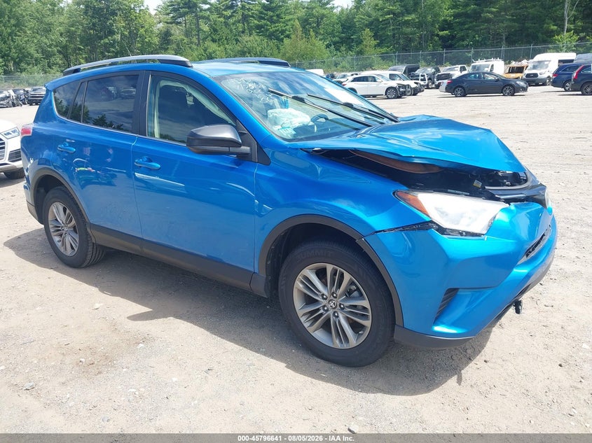 Photo of the 2017 TOYOTA RAV4 LE