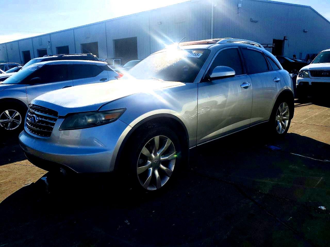 Photo of the 2005 INFINITI FX45