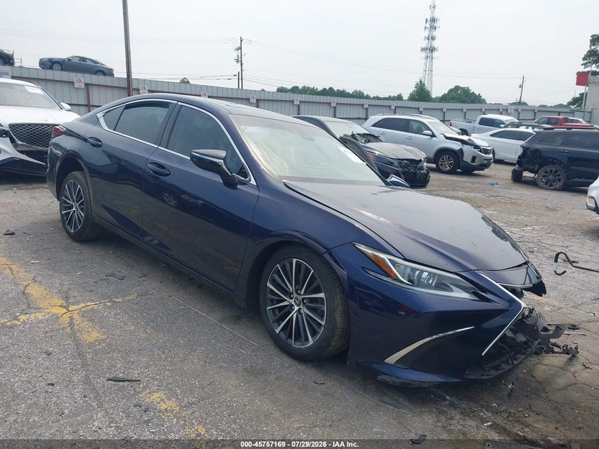 Photo of the 2022 LEXUS ES 350
