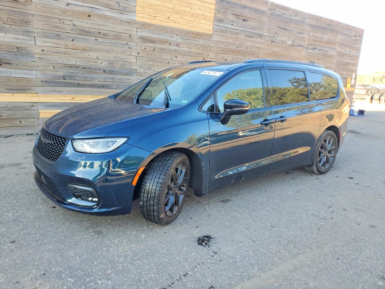 Photo of the 2025 CHRYSLER PACIFICA LIMITED