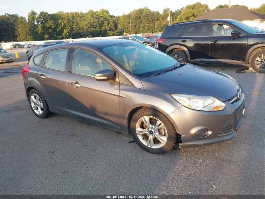 Photo of the 2014 FORD FOCUS SE