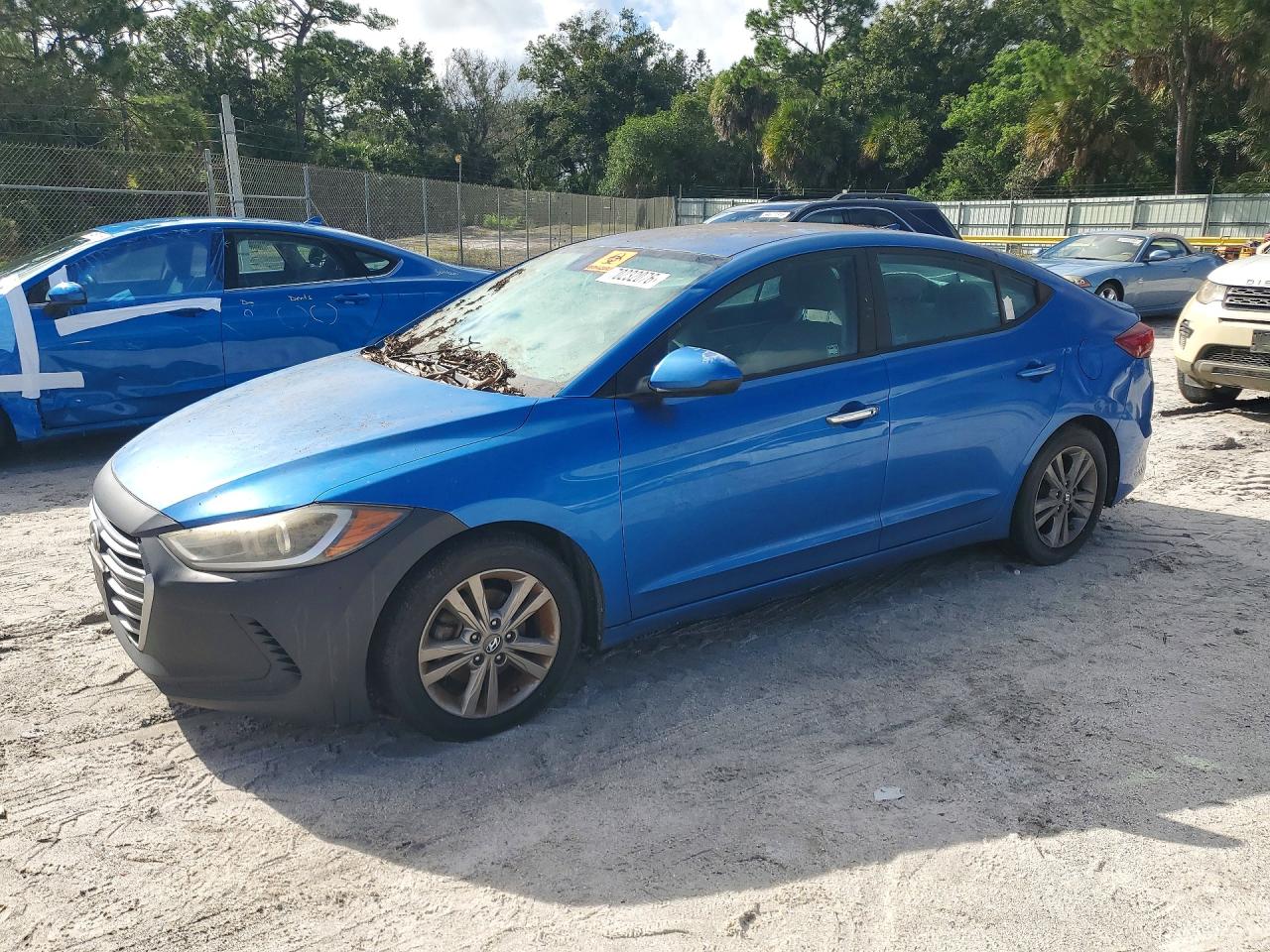 Photo of the 2017 HYUNDAI ELANTRA