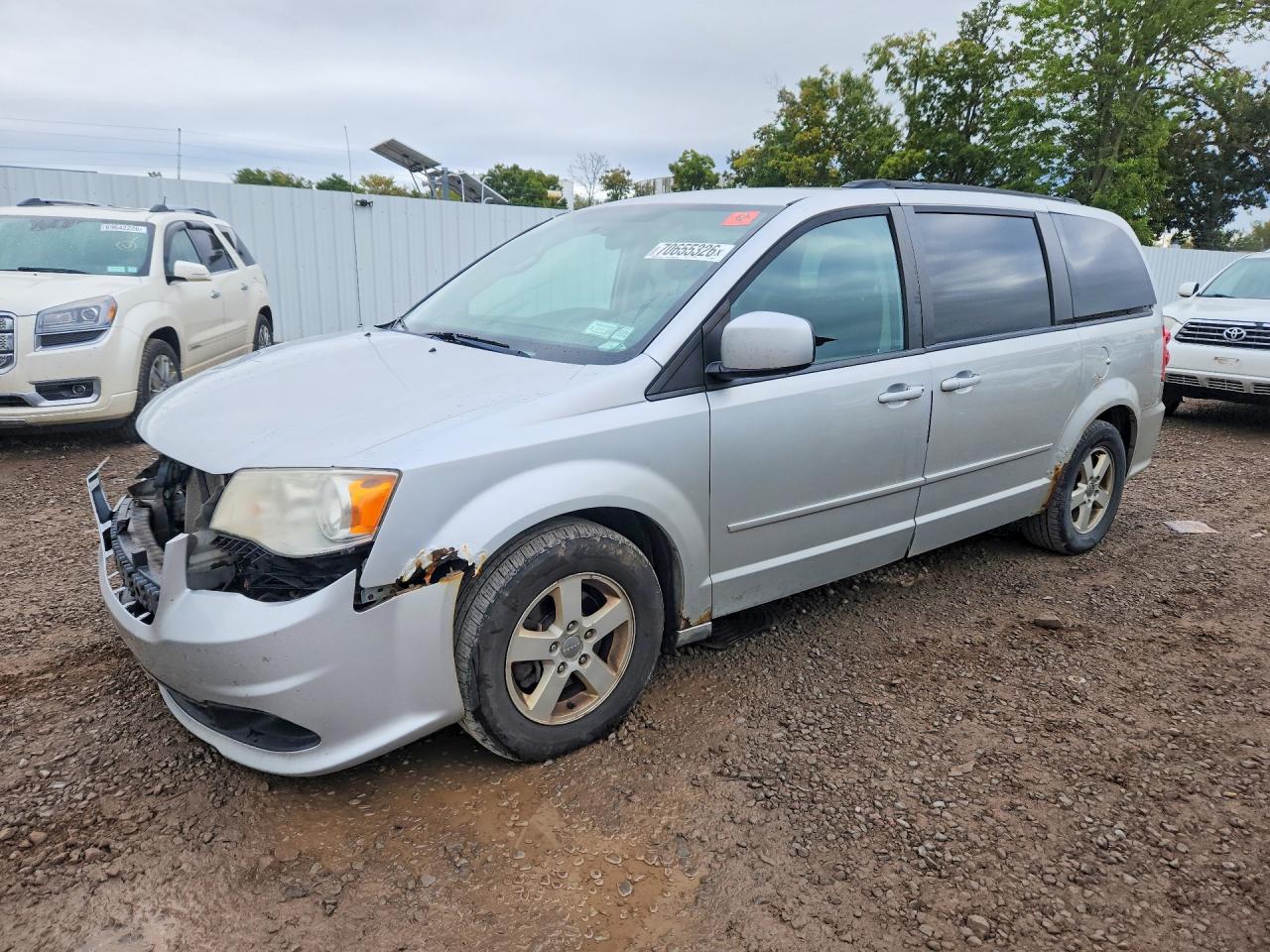 Photo of the 2012 DODGE GRAND CARAVAN SXT