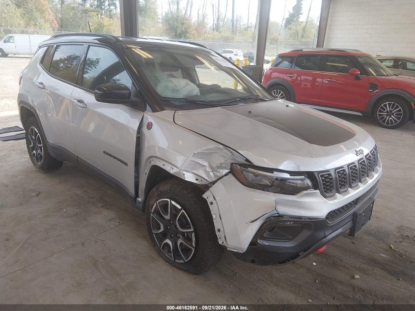 Photo of the 2025 JEEP COMPASS TRAILHAWK 4X4