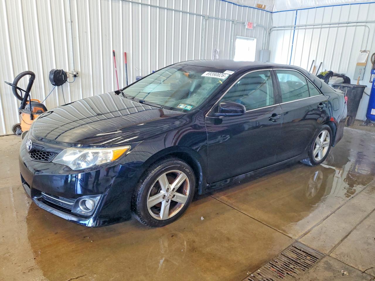 Photo of the 2012 TOYOTA CAMRY SE