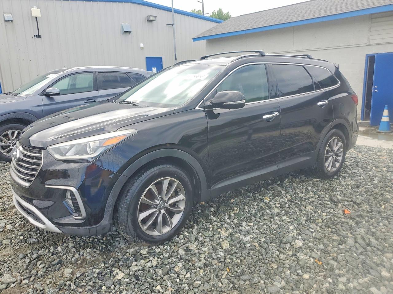 Photo of the 2017 HYUNDAI SANTA FE SE