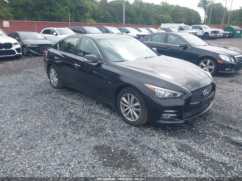 Photo of the 2015 INFINITI Q50 PREMIUM