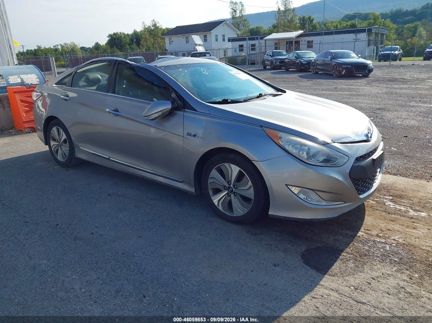 Photo of the 2013 HYUNDAI SONATA HYBRID LIMITED