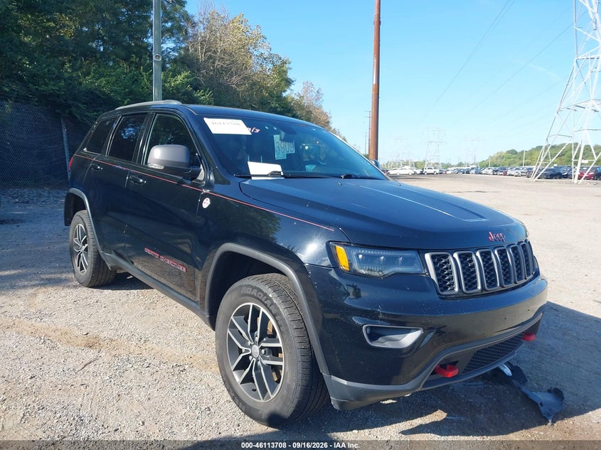 Photo of the 2017 JEEP GRAND CHEROKEE TRAILHAWK 4X4