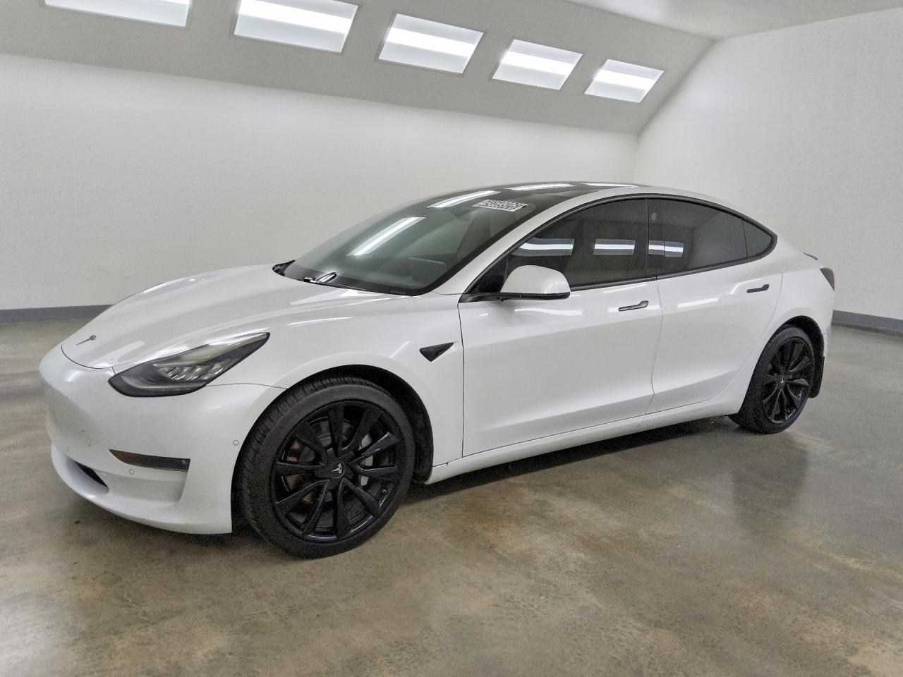 Photo of the 2018 TESLA MODEL 3