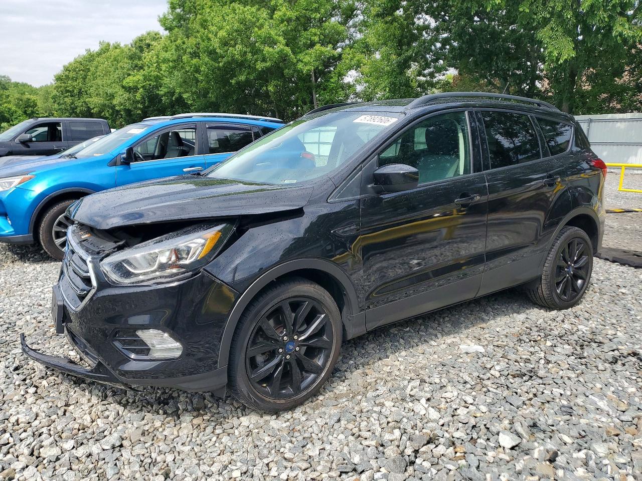 Photo of the 2019 FORD ESCAPE SE