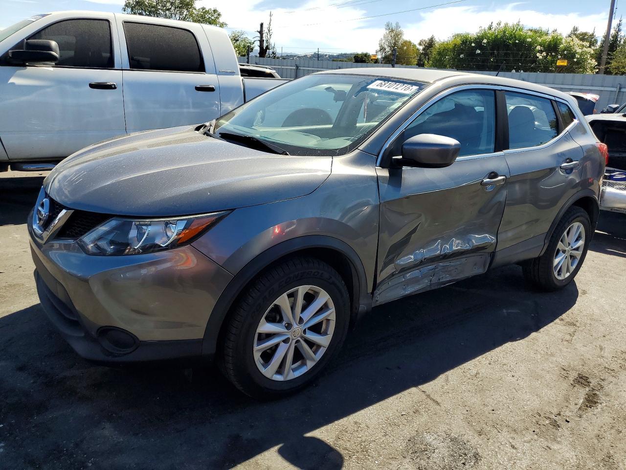 Photo of the 2017 NISSAN ROGUE SPORT S