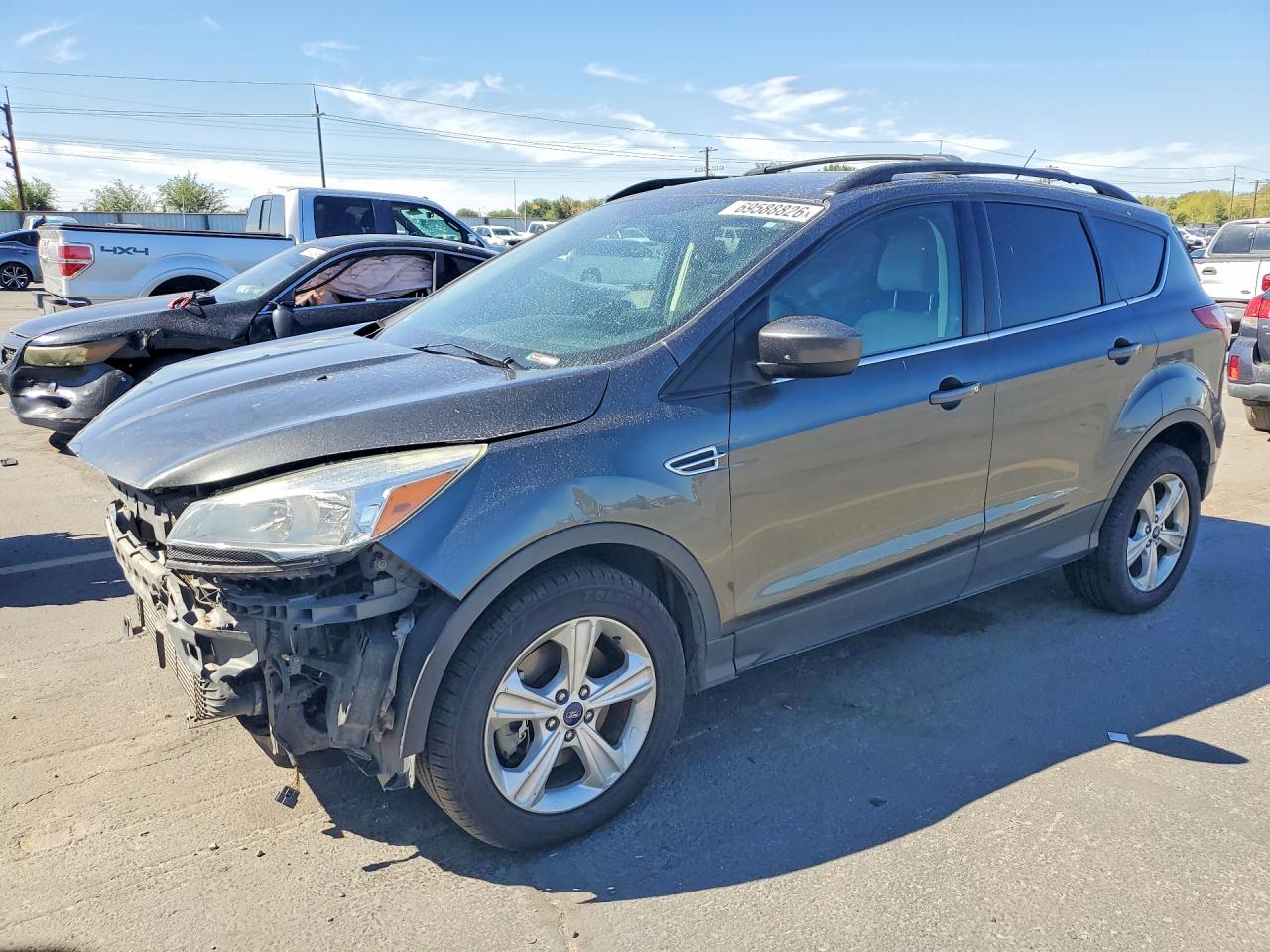 Photo of the 2015 FORD ESCAPE SE