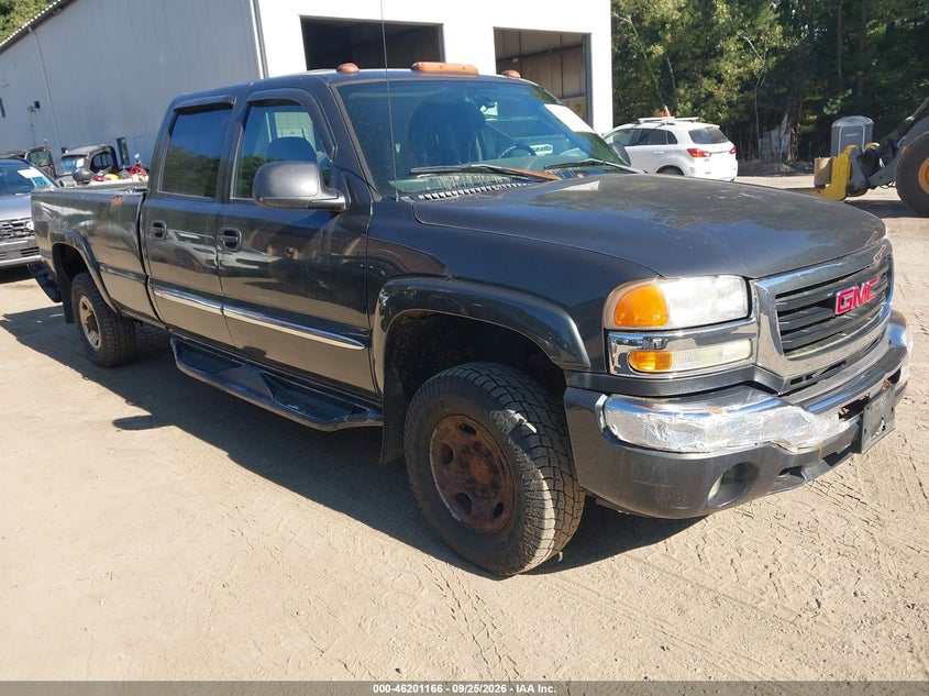 Photo of the 2005 GMC SIERRA 2500HD SLE