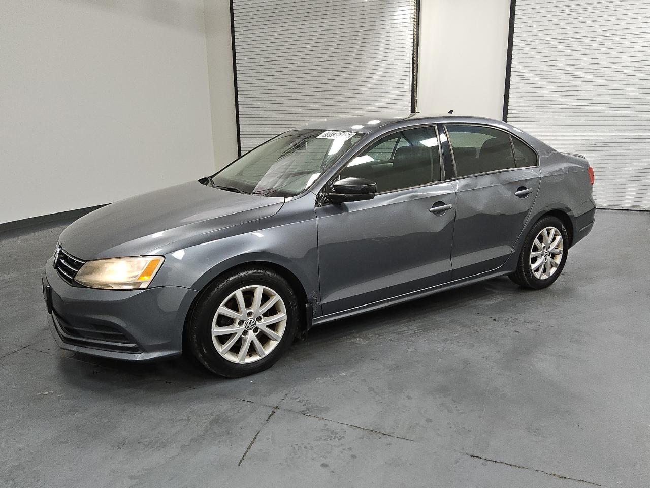 Photo of the 2015 VOLKSWAGEN JETTA SE