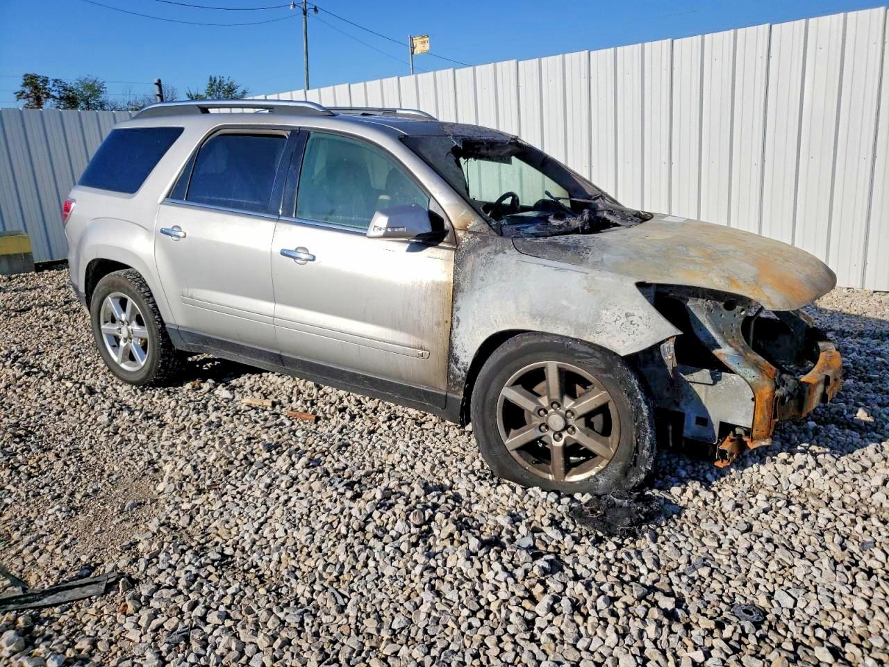 Photo of the 2008 SATURN OUTLOOK XR