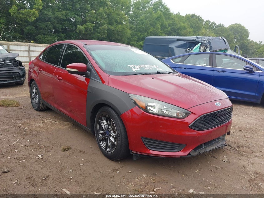 Photo of the 2015 FORD FOCUS SE