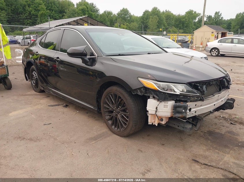 Photo of the 2018 TOYOTA CAMRY SE