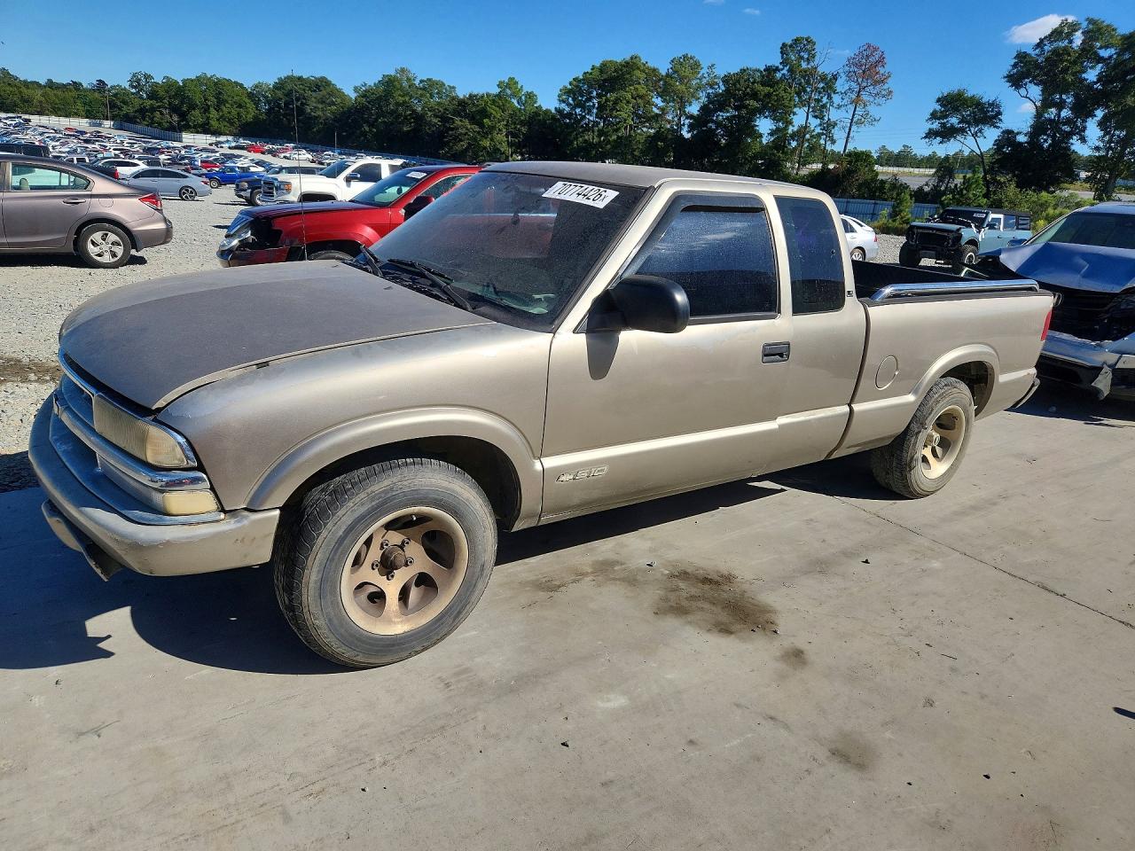 Photo of the 2000 CHEVROLET S TRUCK S10