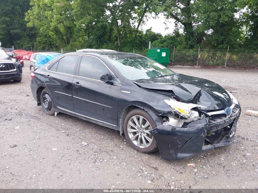 Photo of the 2017 TOYOTA CAMRY HYBRID XLE
