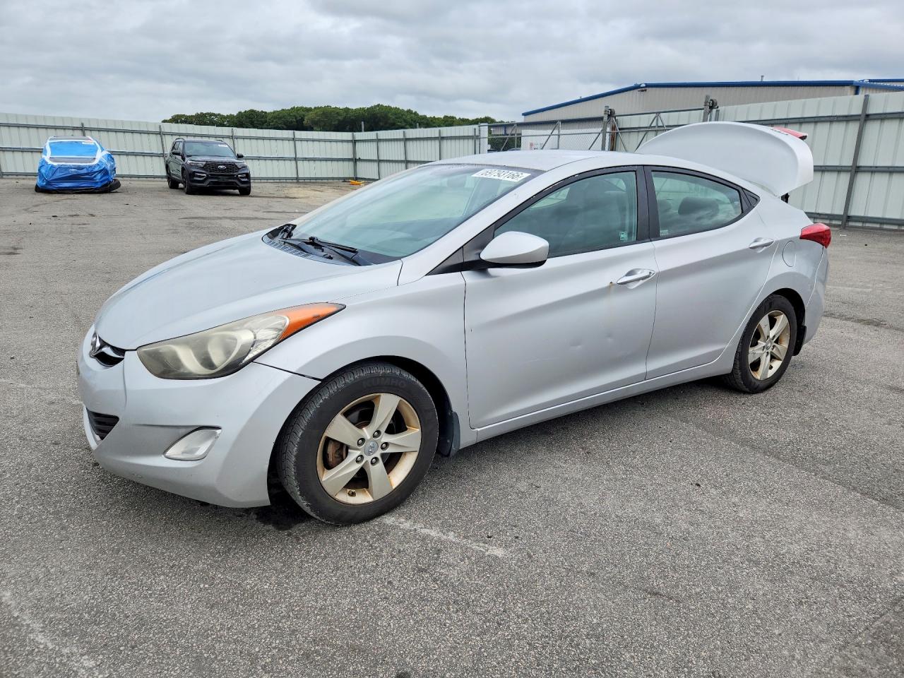 Photo of the 2013 HYUNDAI ELANTRA GLS