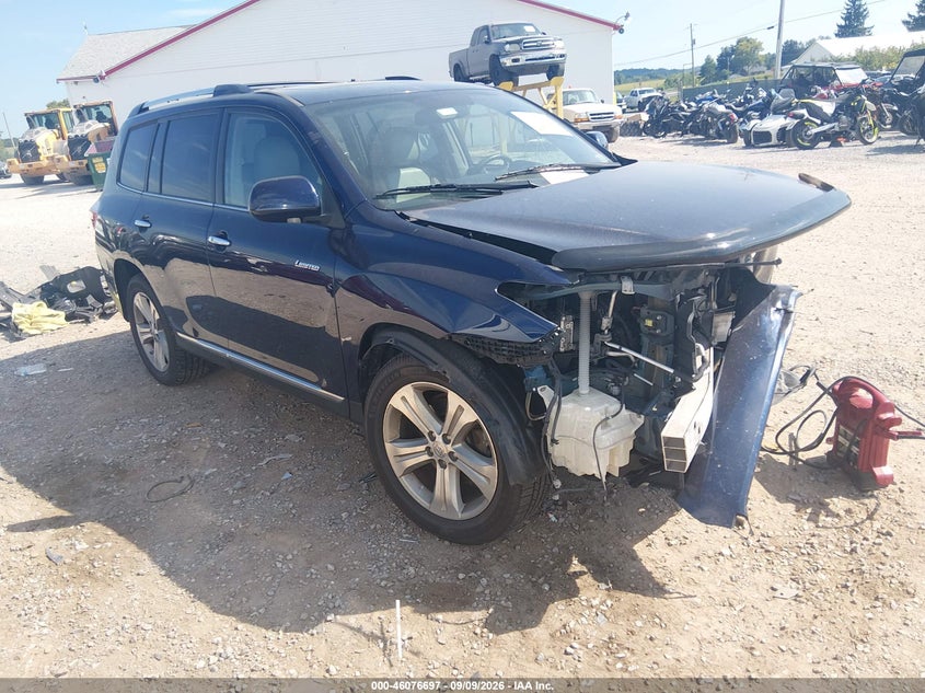 Photo of the 2013 TOYOTA HIGHLANDER LIMITED V6
